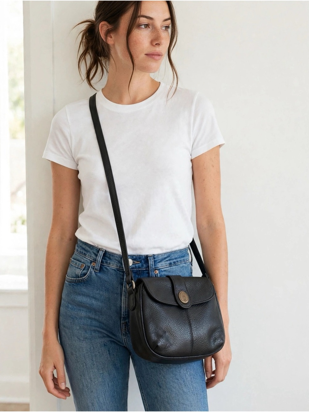 Classic Black Leather Crossbody Bag - Timeless Everyday Style